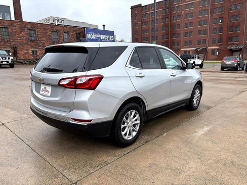 Used 2021 Chevrolet Equinox LT w/ Driver Convenience Package image 8