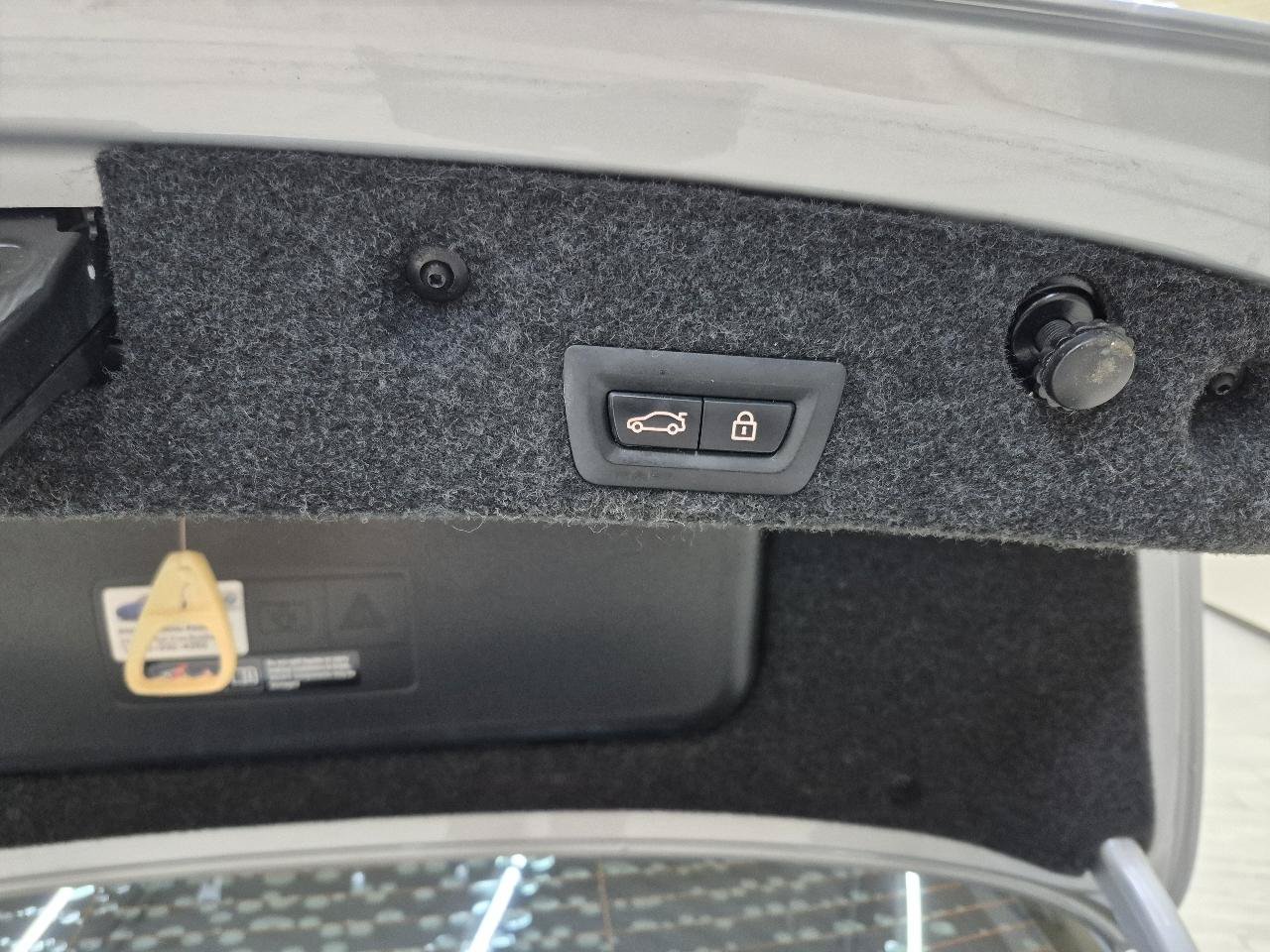 Used 2016 BMW 528i Sedan RWD image 9