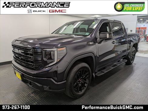 Used 2022 GMC Sierra 1500 Elevation w/ Preferred Package image 1