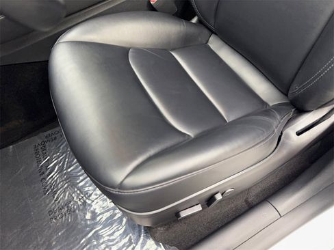 Used 2021 Tesla Model Y Performance image 28