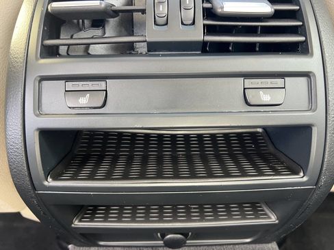 Used 2013 BMW 528i xDrive Sedan image 21