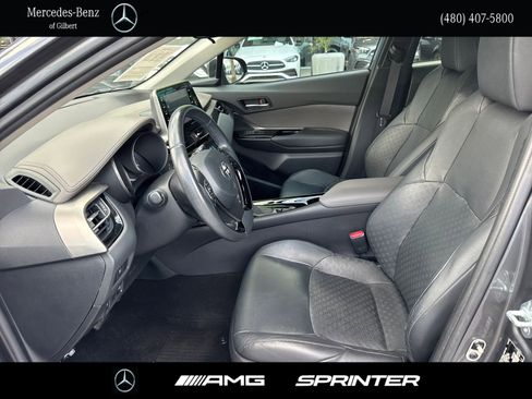 Used 2022 Toyota C-HR Limited image 9