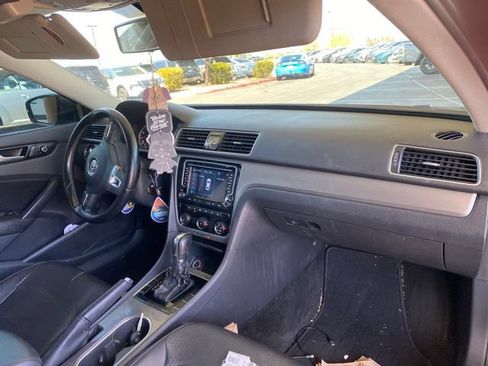 Used 2015 Volkswagen Passat 1.8T Sport FWD image 5