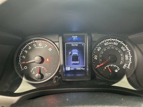 Used 2019 Toyota Tacoma SR w/ SR Convenience Package AWD/4WD image 13