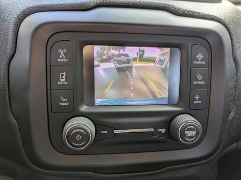 Used 2019 Jeep Renegade Sport FWD image 10