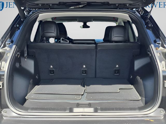 Used 2019 Jeep Cherokee Latitude Plus w/ Comfort/Convenience Group FWD image 40