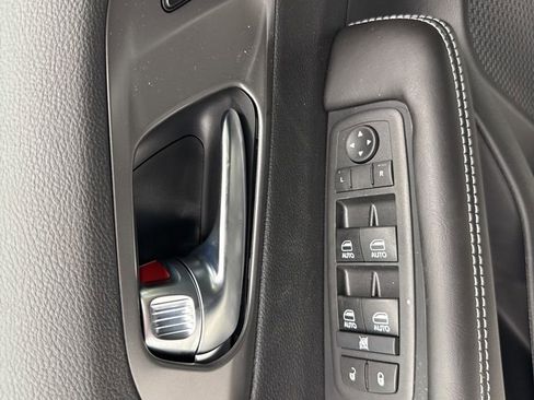 New 2026 Chrysler Pacifica Select image 19