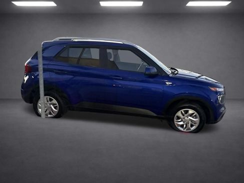 Used 2020 Hyundai Venue SEL FWD image 16
