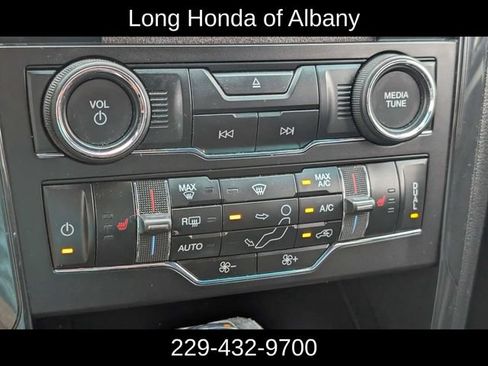 Used 2016 Ford Explorer XLT w/ Equipment Group 202A FWD image 22