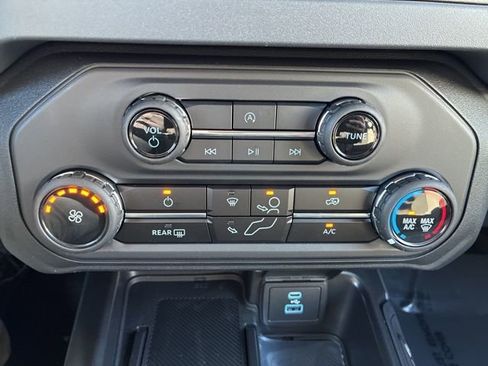 New 2025 Ford Bronco 4-Door image 35