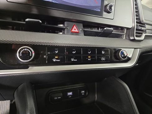 Certified 2025 Kia Sportage LX image 21