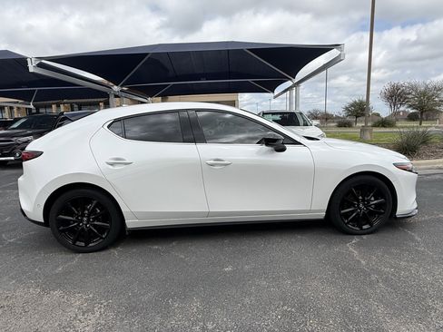 Used 2021 MAZDA MAZDA3 Hatchback w/Premium Plus Pkg image 7
