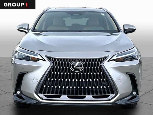 Used 2025 Lexus NX 250 FWD w/ Accessory Package (2T) image 4