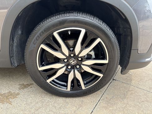 Used 2019 Honda Pilot Touring image 13