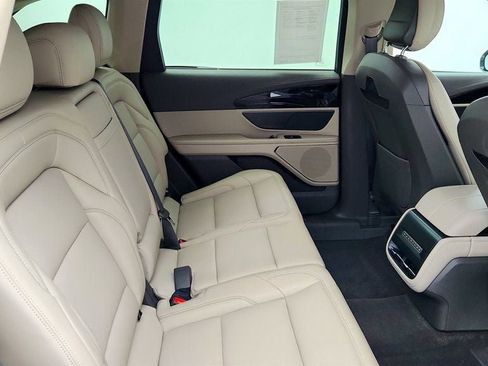 Used 2024 Lincoln Nautilus Premier AWD/4WD image 21