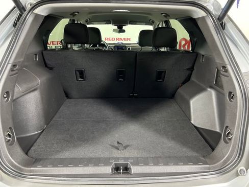 Used 2024 Chevrolet Equinox LT FWD image 23