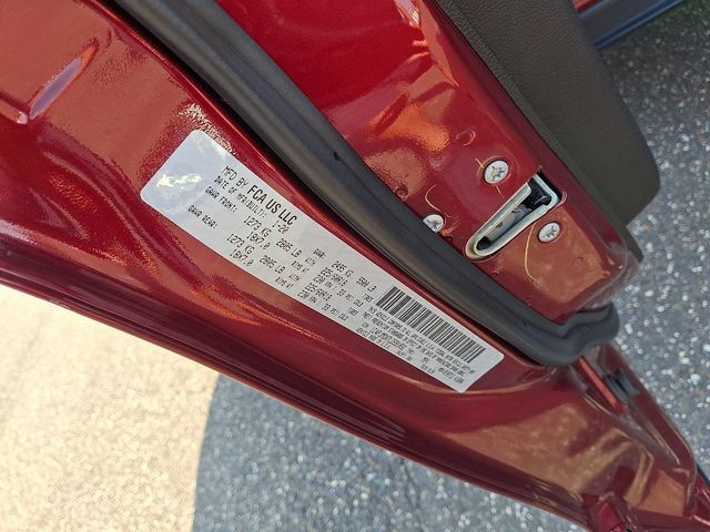 Used 2020 Jeep Cherokee Limited AWD/4WD image 28