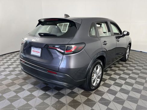 Used 2023 Honda HR-V LX image 5