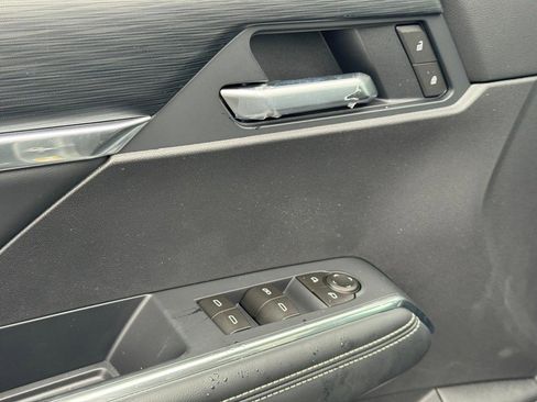 New 2026 GMC Acadia Elevation image 16