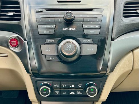 Used 2014 Acura ILX w/ Premium Package image 31