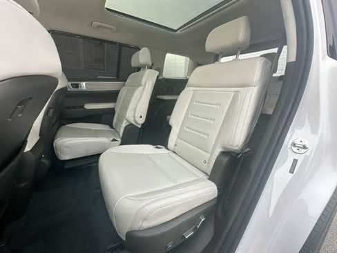 Used 2025 Hyundai Santa Fe Calligraphy AWD/4WD image 25