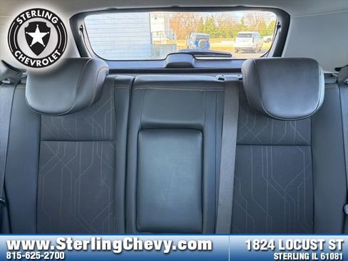 Used 2022 Chevrolet Trax LT w/ LT Convenience Package image 14