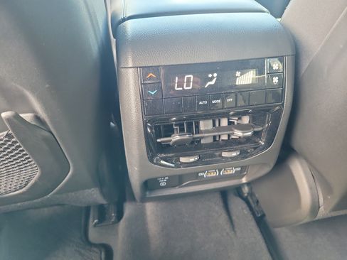 Used 2024 Jeep Grand Cherokee L Laredo w/ Luxury Tech Group I RWD image 13