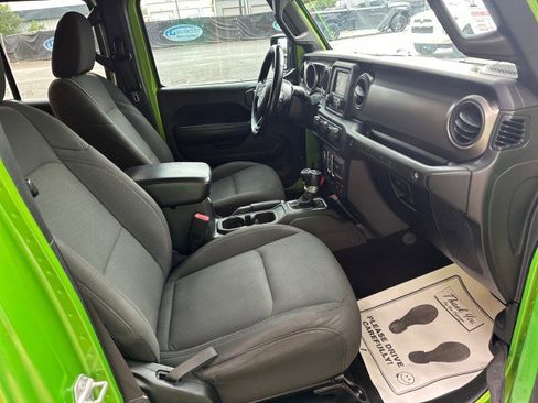 Used 2018 Jeep Wrangler Unlimited Sport S image 17