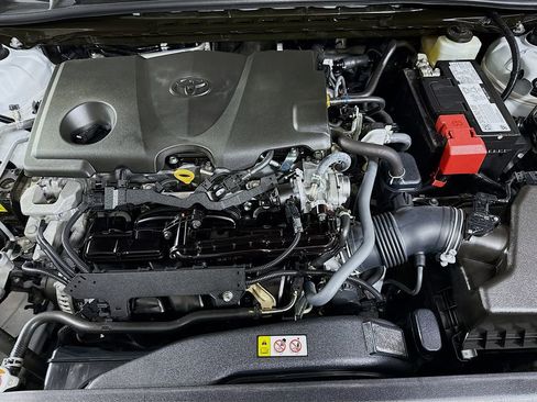 Certified 2022 Toyota Camry SE image 31