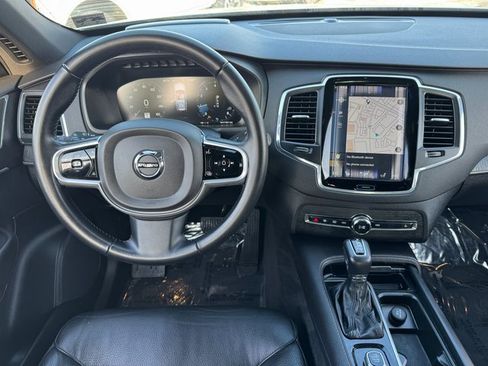 Used 2020 Volvo XC90 T6 Momentum w/ Protection Package Premier image 4