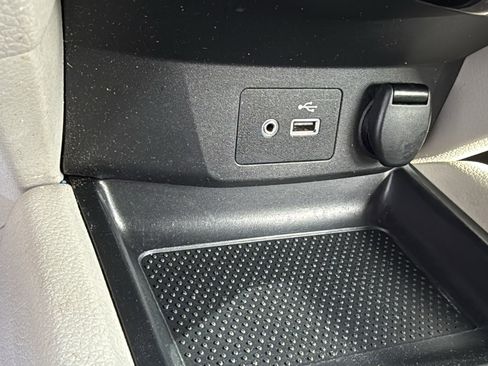 Used 2020 Nissan Rogue Sport SV AWD/4WD image 16