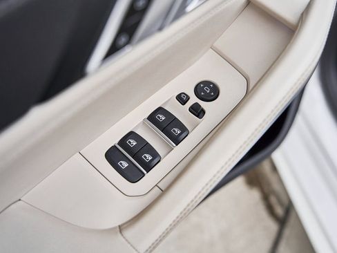 Used 2023 BMW X6 xDrive40i w/ M Sport Package image 23