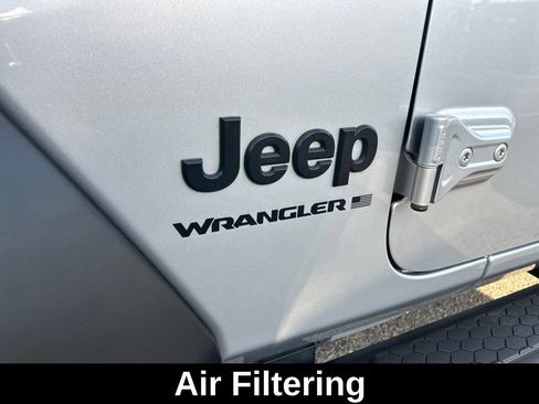 Used 2024 Jeep Wrangler Unlimited Sport AWD/4WD image 19