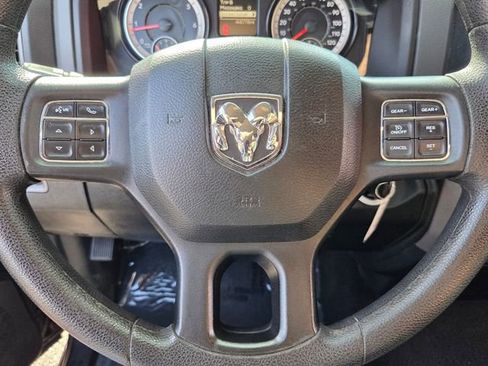 Used 2017 RAM 1500 Express image 27