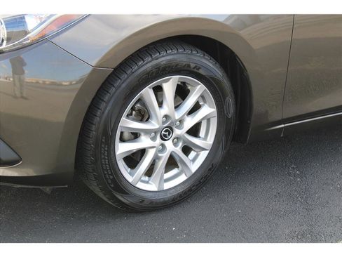 Used 2014 MAZDA MAZDA3 i Touring image 6