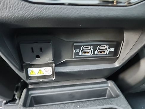 New 2025 Jeep Grand Cherokee L Limited w/ Black Appearance Package image 26