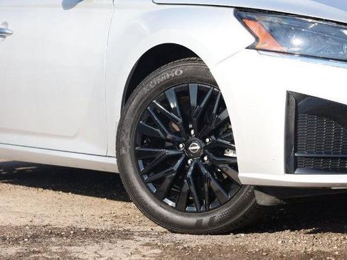 Certified 2025 Nissan Altima 2.5 SV w/ SV Special Edition Package image 3