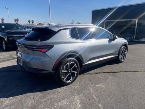 New 2026 Chevrolet Equinox EV LT FWD image 7