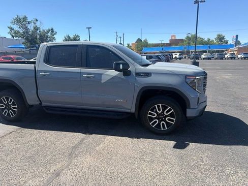 Used 2025 GMC Sierra 1500 AT4 w/ AT4 Premium Package AWD/4WD image 9