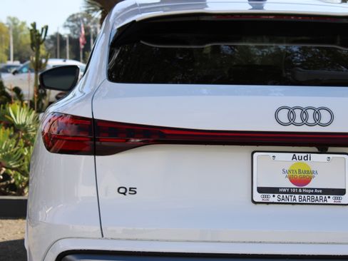 New 2025 Audi Q5 Premium image 15