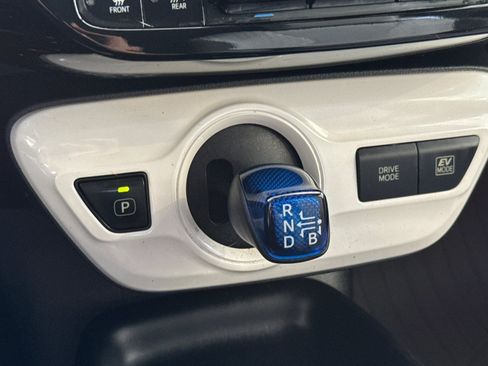 Used 2016 Toyota Prius Two FWD image 27