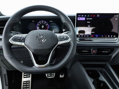 New 2026 Volkswagen Tiguan SE R-Line image 59