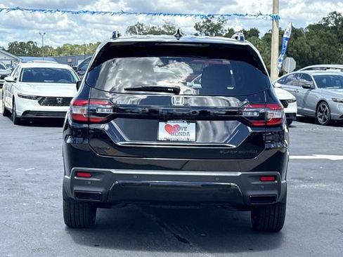 New 2026 Honda Pilot Black Edition image 8