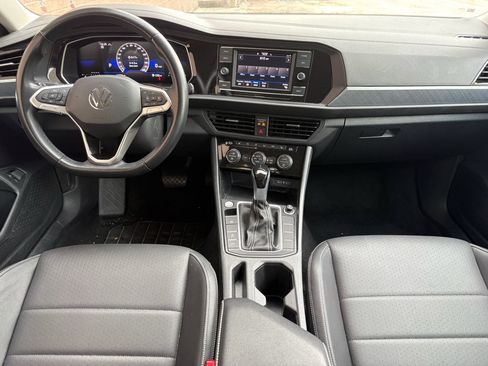 Used 2024 Volkswagen Jetta SE FWD image 13