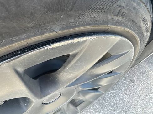 Used 2023 Tesla Model Y 2WD image 9