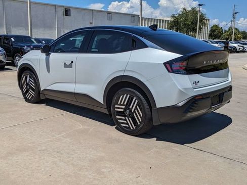 New 2026 Nissan Leaf SV+ FWD image 8