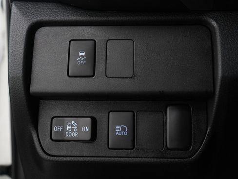 Used 2020 Toyota Tacoma SR5 image 23