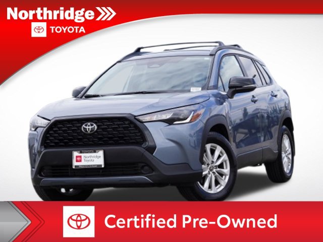 Certified 2025 Toyota Corolla Cross LE FWD image 1