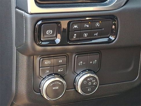 Certified 2026 GMC Yukon XL Denali w/ Sun & Power Step Package image 35