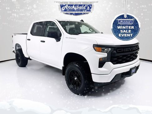 Used 2022 Chevrolet Silverado 1500 Custom image 1